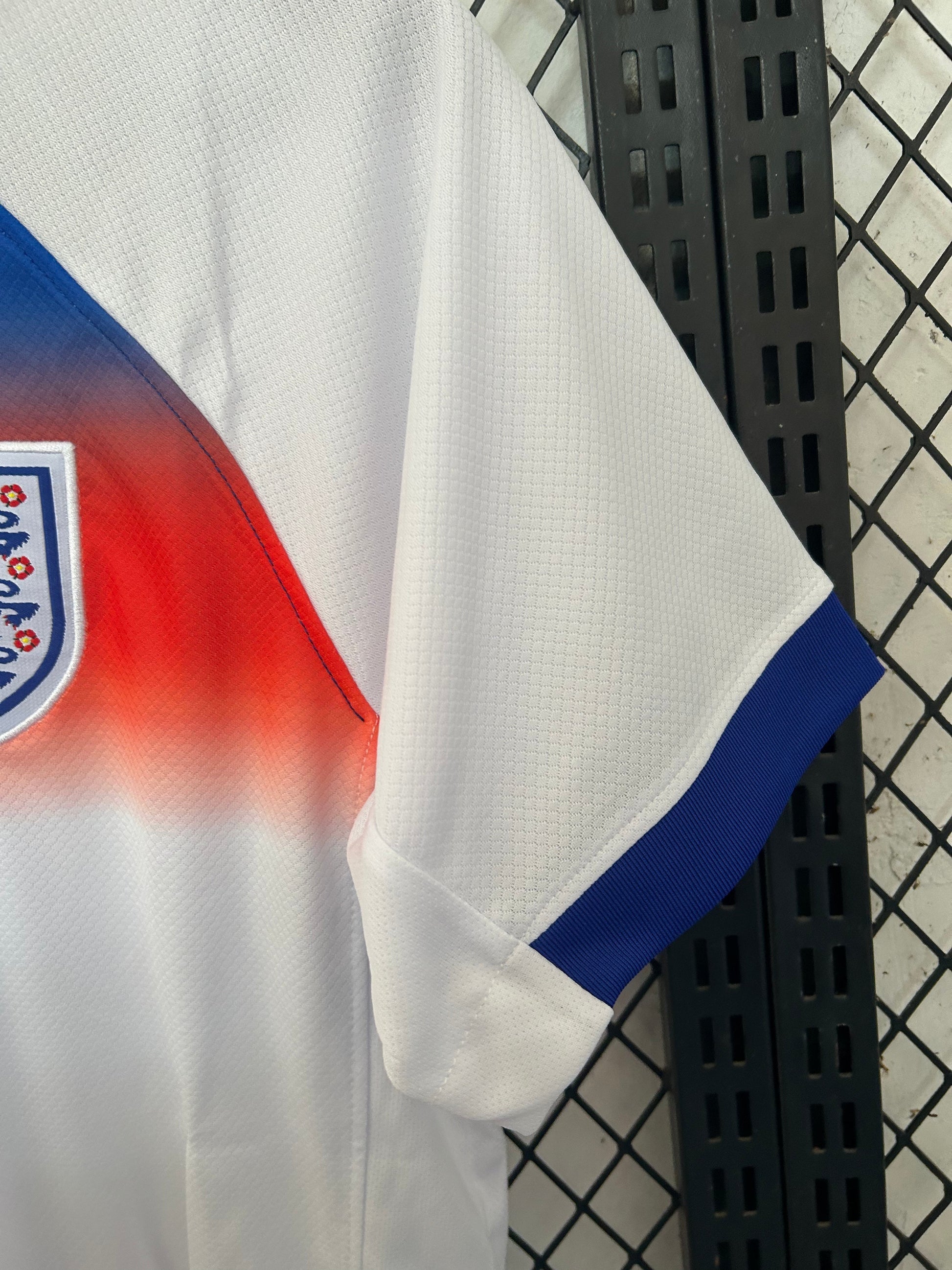 England Home NEW 26 Jersey 2025/20 - Fan - model photo