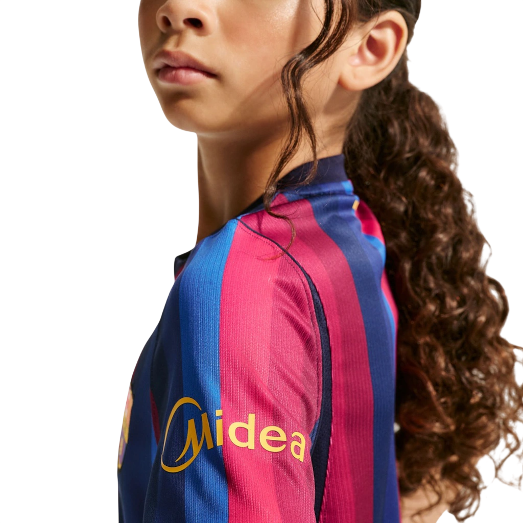 Barcelona Home Jersey 2026/27 - Kids Kit - detail shot
