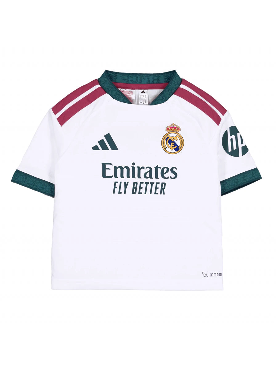 Real Madrid Home Jersey 2026/27 - Kids Kit - model photo